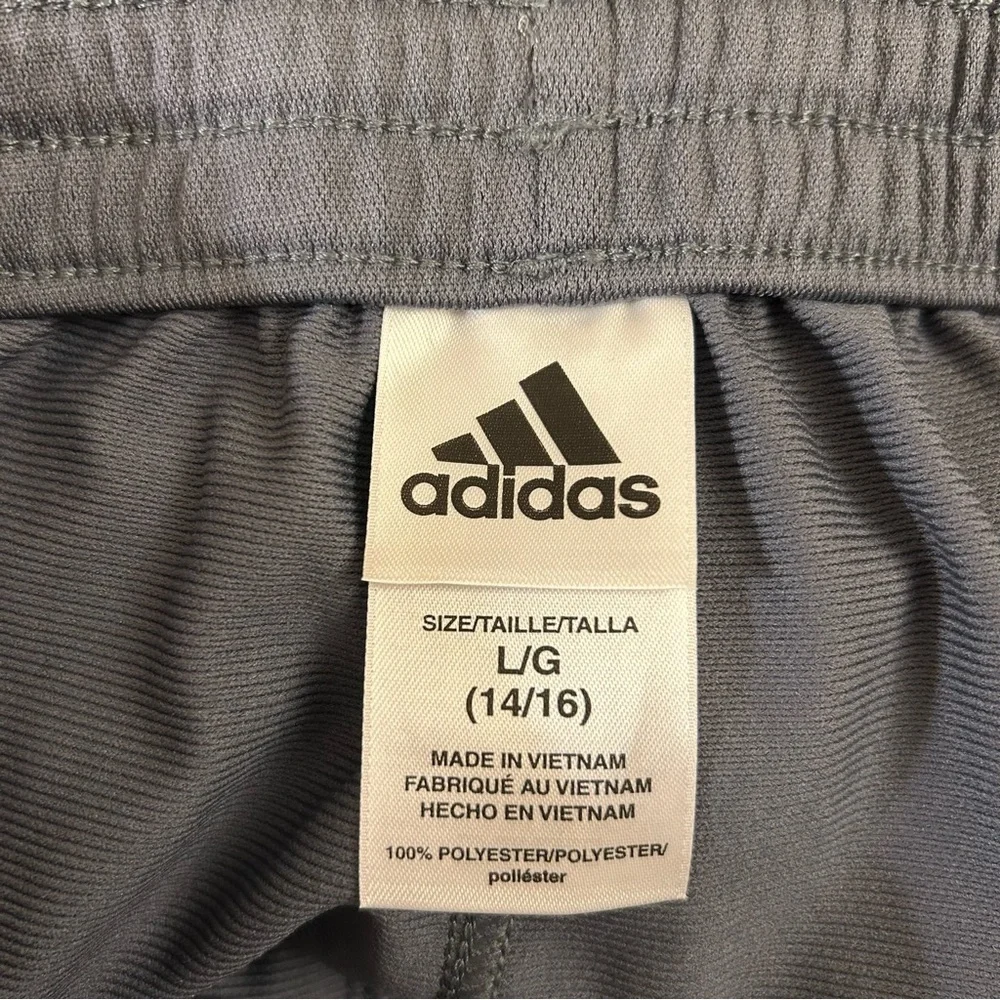Adidas youth boys' 3-stripe active pants in grey with black stripes size L 14/16